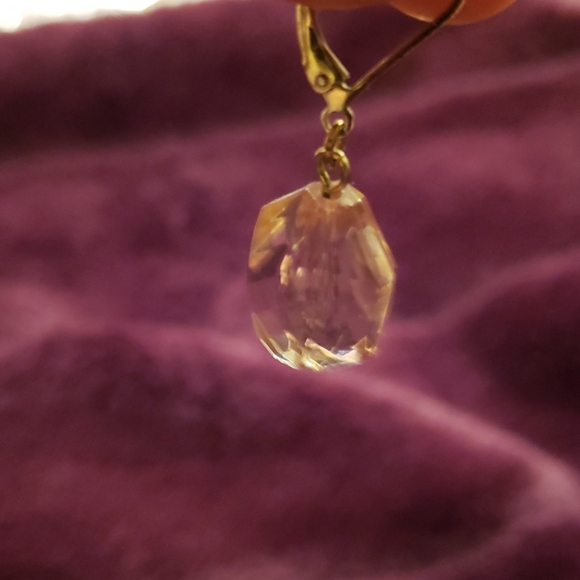 Light pink coloured acrylic drop earrings - Picture 3 of 3